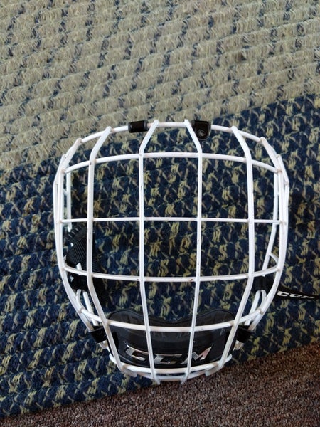 Used Large CCM FM680 Full Cage