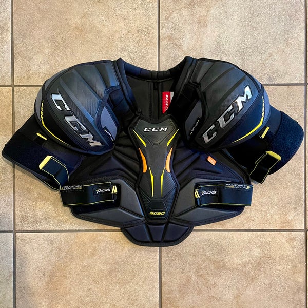 CCM Tacks 9080 Shoulder Pads Sz M