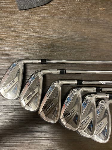 New MENS TaylorMade Right Handed SIM2 MAX Iron Set Stiff Flex 6 Pieces Steel Shaft