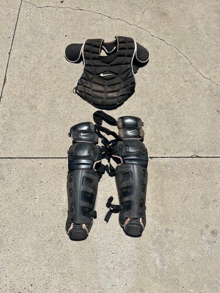 Nike vapor Catcher's Chest Protector