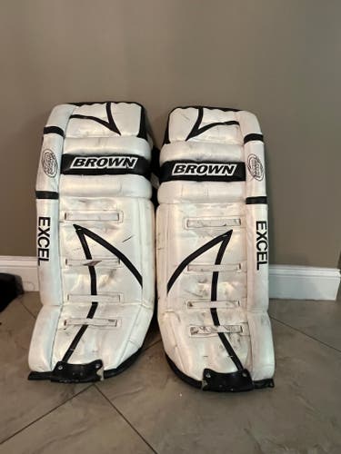 John Brown JB2100 34" +1" Goalie Pads