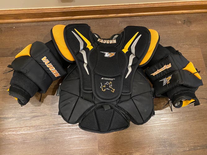 Intermediate XL Vaughn Goalie Chest Protector