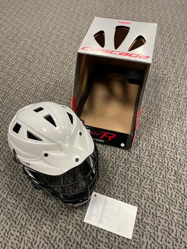 Cascade CPVR White Med/Large lacrosse helmet