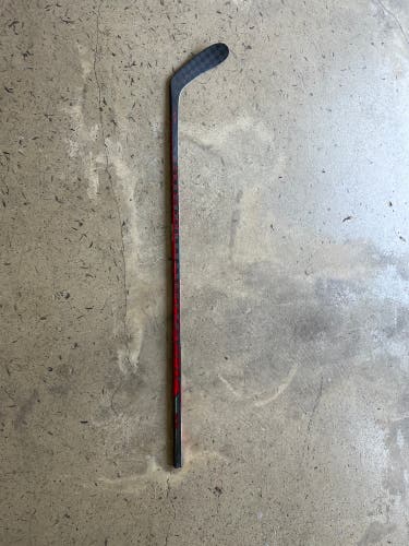 Intermediate Right Handed P28  Jetspeed FT4 Pro Hockey Stick