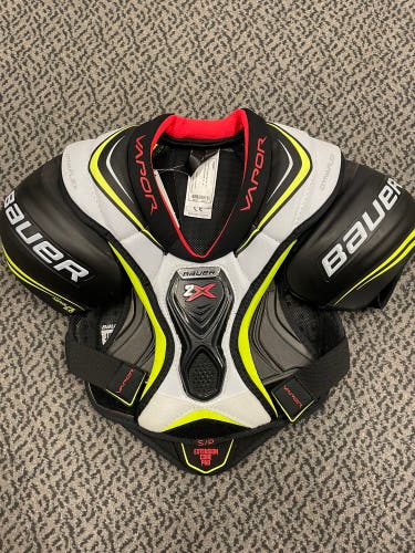 Bauer Vapor 2X Junior Small shoulder pads