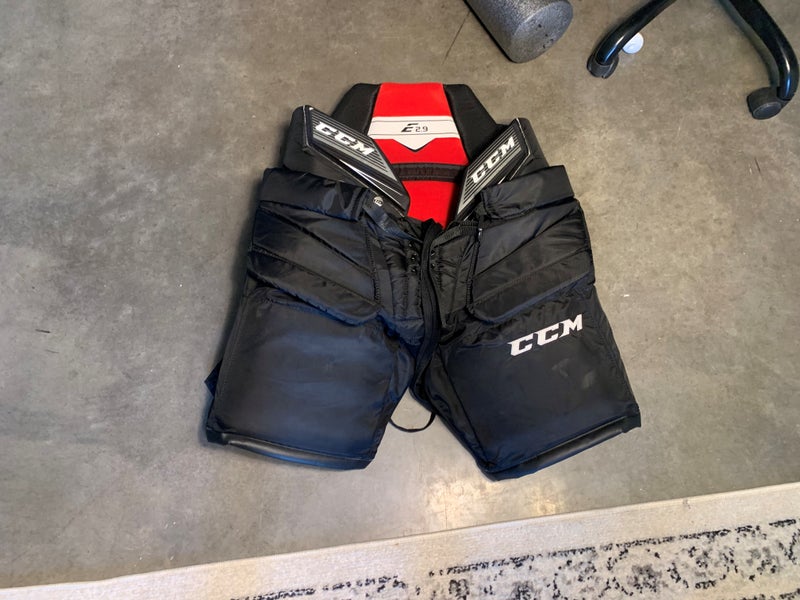 CCM EXTREME FLEX SHIELD E2.9 GOALIE PANTS - SENIOR, Size: Medium