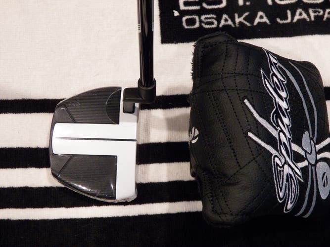 NEW RIGHT HAND TAYLORMADE FCG GOLF PUTTER 35" WITH HC