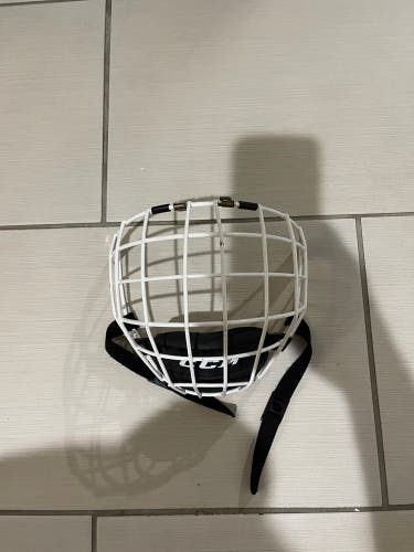 Small CCM Full Cage FM580 White