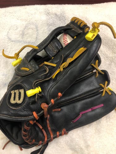 Outfield 12.75" A2000 1799 Baseball Glove