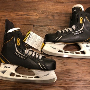 Junior New Bauer Supreme One Matrix Hockey Skates Regular Width Size 4