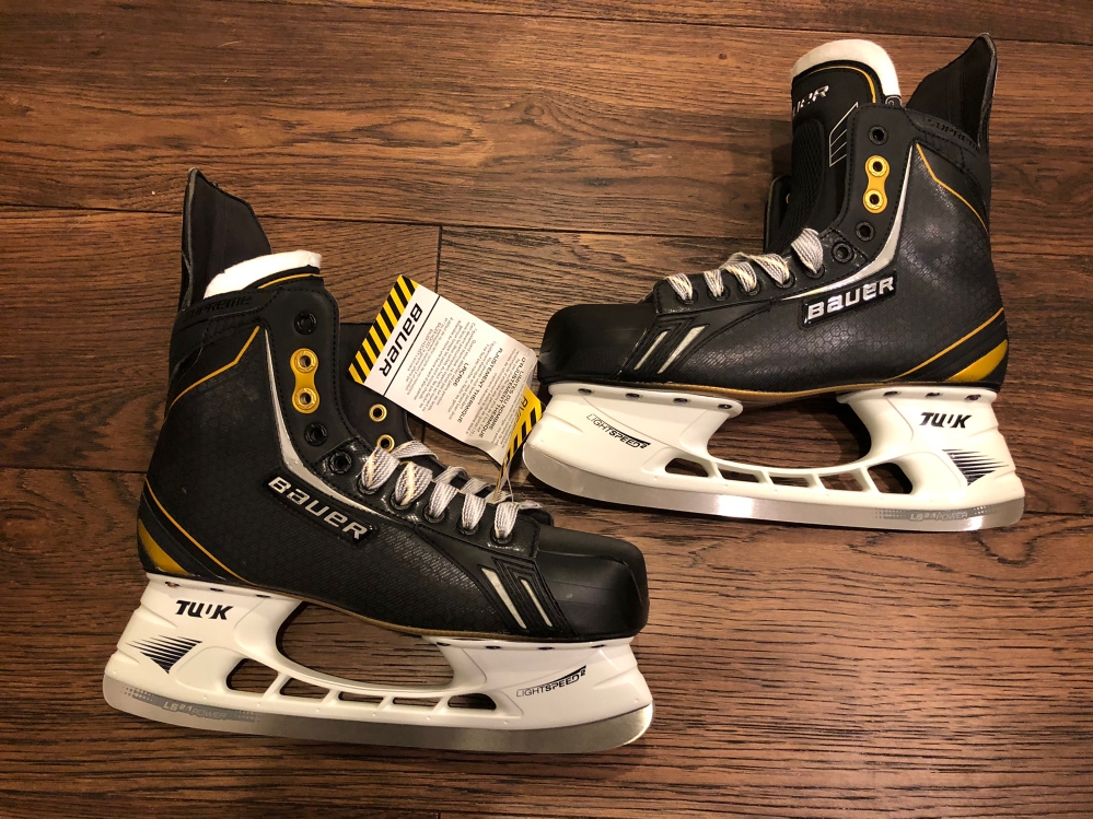 Junior New Bauer Supreme One Matrix Hockey Skates Regular Width Size 4