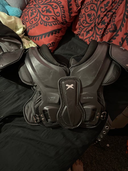 Adult Large Xenith Velocity 2 Shoulder Pads