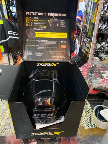 New Medium CCM  Super Tacks X Helmet