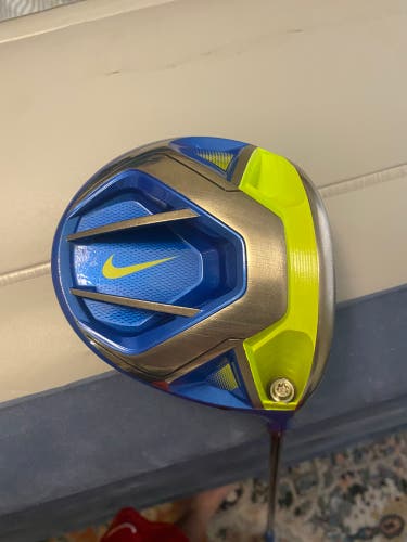 Used Right Handed Stiff Flex 10.5 Loft Vapor Fly Pro Driver