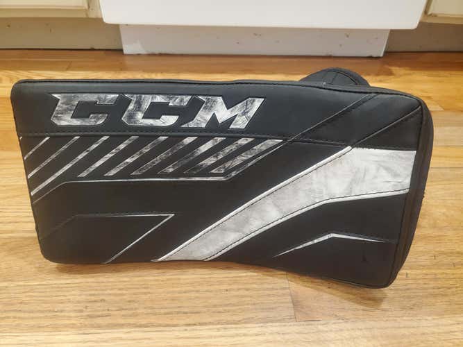 Black Used Junior CCM Axis 1.5 Blocker