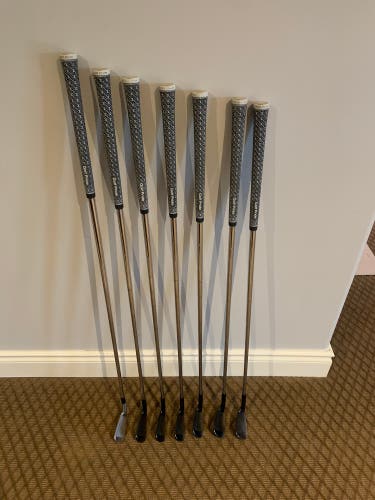 Titleist T100S Black 5- PW with Mizuno 3 Iron