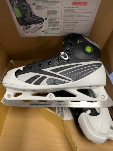 New Reebok Regular Width  Size 10 6K Hockey Goalie Skates