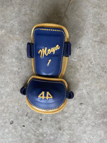 2019 Composite (-3) 31 oz 34" Prime 919 Bat, 44 Pro Elbow Guard, 44 Pro Leg Guard