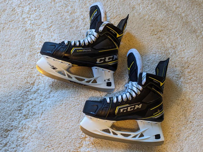 CCM Super Tacks 9380 Hockey Skates Size 6
