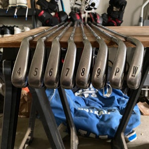 Titleist AP1 714 Iron Set