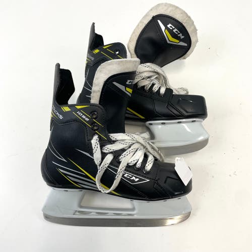 Used CCM Tacks 1092 Skates | Size 4 | #X353