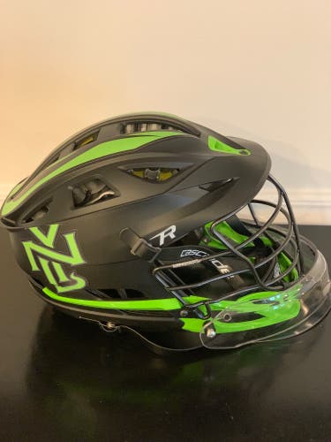 New NY Lizards Cascade R Helmet