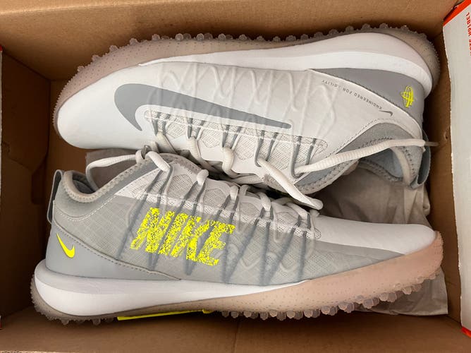 New Nike Lax Lacrosse White Unisex Turf Cleats Low Cut Alpha Huarache 7 Pro Size 7.5