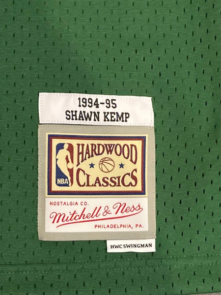 Men's Mitchell & Ness Shawn Kemp Green Seattle SuperSonics Hardwood Classics 1994-95 Swingman Jersey