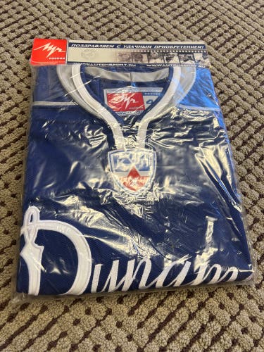 Alex Ovechkin #8 / Size 46 Dynamo Moscow Jersey