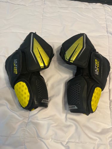 Used like new Medium Bauer  Supreme Ultrasonic Elbow Pads