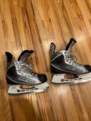Used Bauer Extra Wide Width Size 5.5 Vapor X20 Hockey Skates