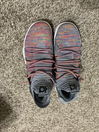 Nike KD 10 basketball shoes