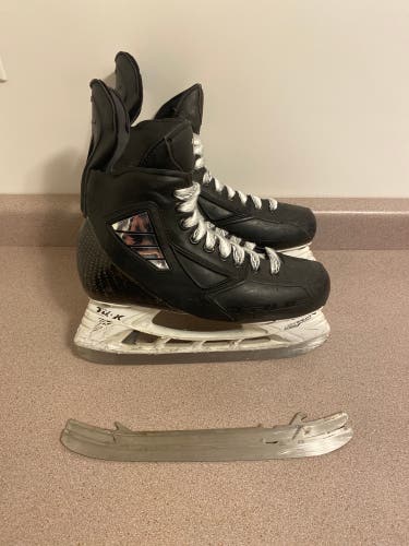 Used True Regular Width  Size 7 Pro Custom Hockey Skates