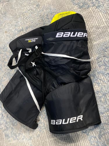 Senior Small Bauer Supreme S29 Hockey Pants