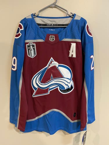Mackinnon finals jersey