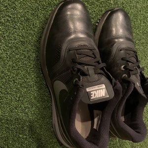 Unisex Size 6.5 (Women's 7.5) Nike Golf Shoes
