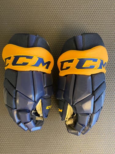 NEW Pro Stock Erie Otters HG42 Hockey Gloves