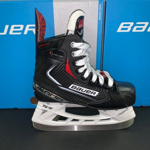 Junior New Bauer Vapor XLTX Pro Hockey Skates Extra Wide Width Size 1.5
