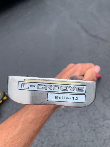 Yes Bella-12 Putter