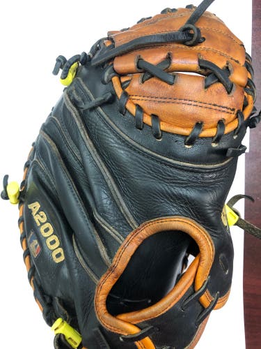 Catcher's 33" A2000 Baseball Glove