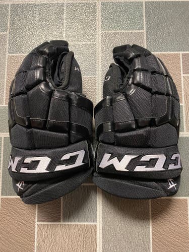 Pro Stock CCM HG55 Hockey Gloves 14"- John Tavares - New York Islanders Third Jersey Colors (2015)