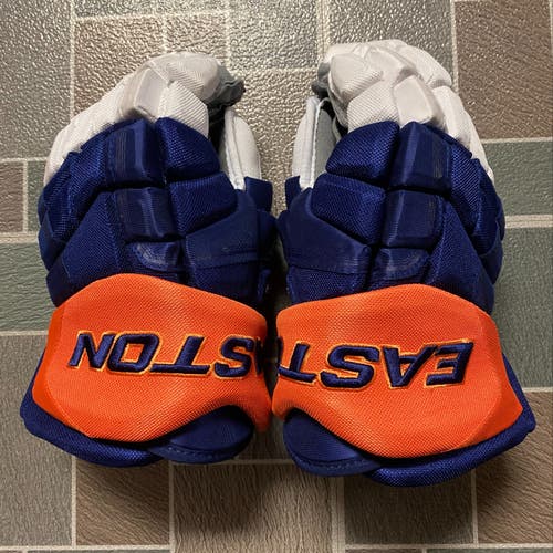 Pro Stock Easton Synergy HSX Gloves 14" - New York Islanders- 2014 Stadium Series