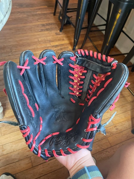 Pitcher's 11.75" Heart of the Hide Baseball Glove