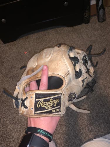 Rawlings Heart Of The Hide 11 1/2 Inch Lightly Used