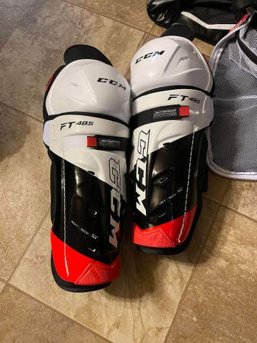 NWOT - CCM JetSpeed FT485 Shin Pads
