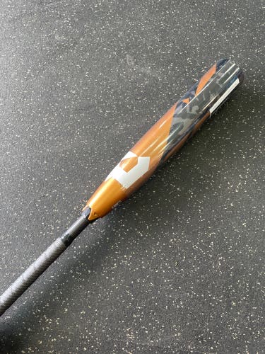 New DeMarini (-8) 22 oz 30" Zoa Bat