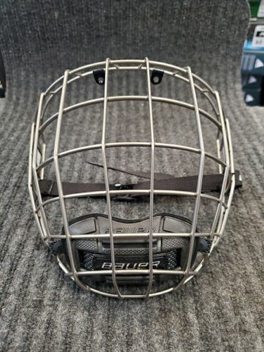 New Bauer Profile Cage Medium