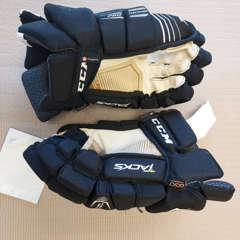 14 CCM Hockey Gloves 492 Tacks White Black Large