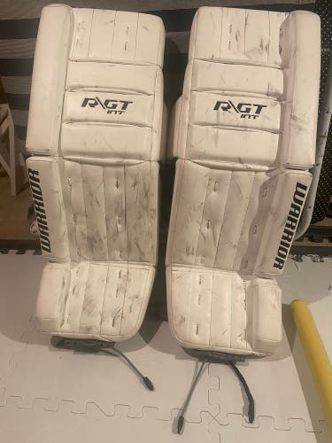 30" Warrior  Ritual GT Goalie Leg Pads