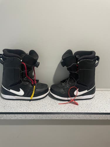 Men's Size 9.5 (Women's 10.5) Nike All Mountain Zoom Force 1 Snowboard Boots